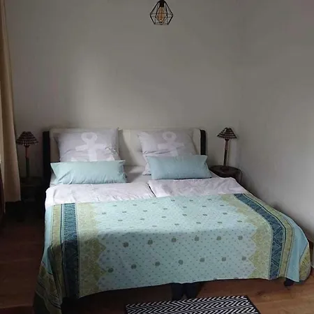 172 Danzig Apartment